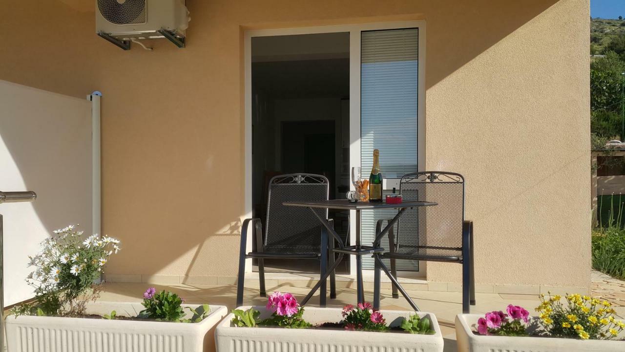 Apartments Anaivana تروغير المظهر الخارجي الصورة
