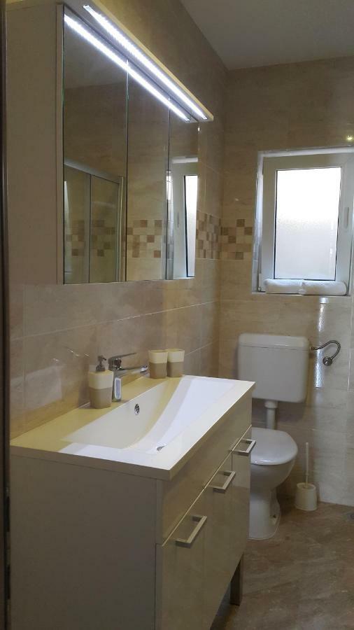 Apartments Anaivana تروغير المظهر الخارجي الصورة