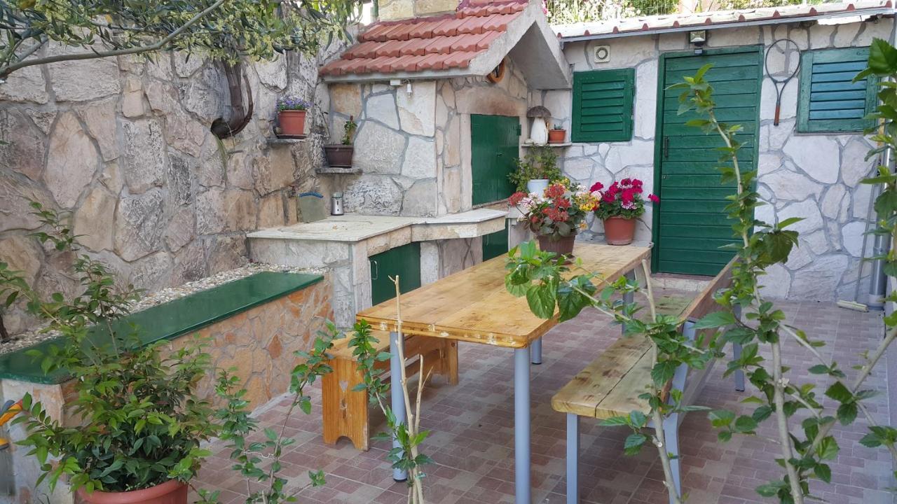 Apartments Anaivana تروغير الغرفة الصورة